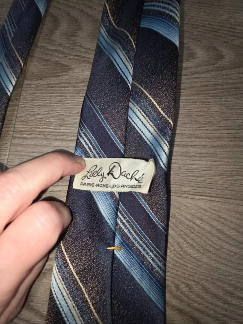 Classic Men's Blue Striped Necktie